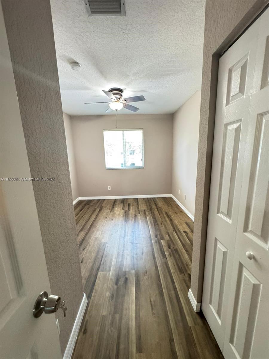Building Photo - 3622 Oleander Ter