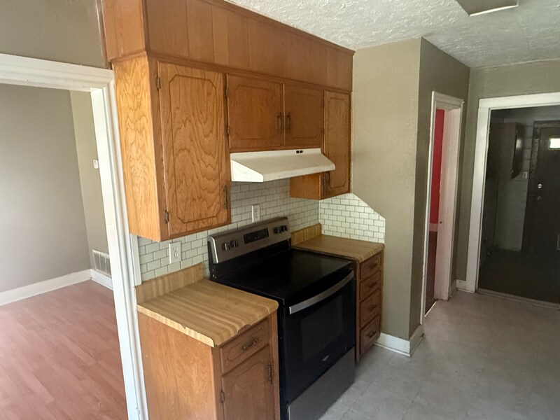 Building Photo - 418 S Jean Dr