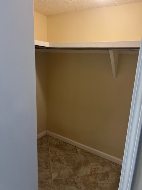 Building Photo - 46 Woodwind Ct