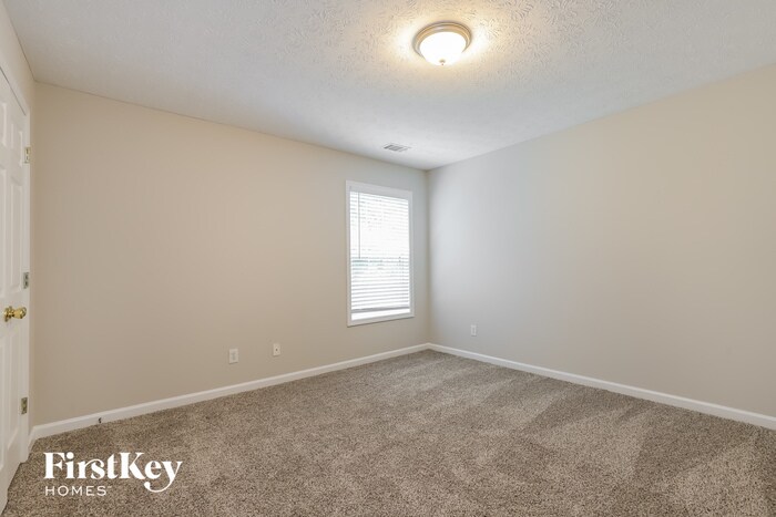 Building Photo - 5540 Stephens Mill Dr