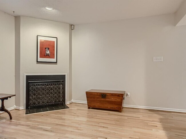 Building Photo - 1404 Norwalk Ln