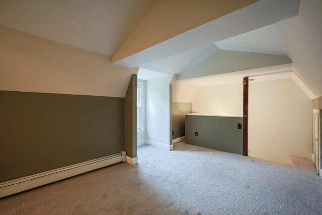 Building Photo - 18 Beacon Pl