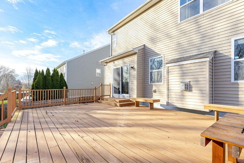 Building Photo - 543 Summer Tree Loop