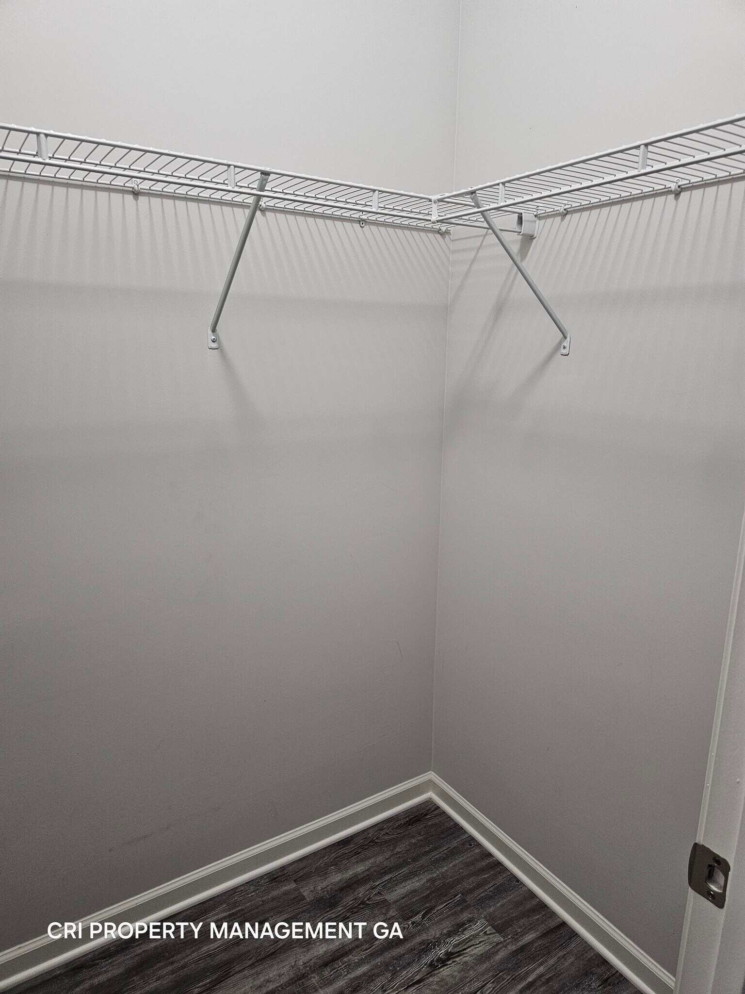 Building Photo - 352 Newshaw Dr