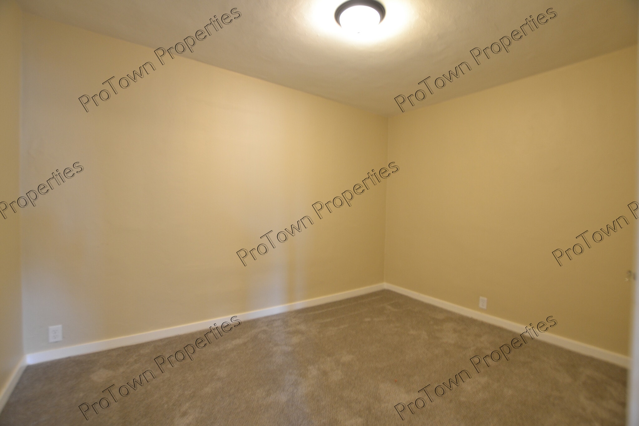 Building Photo - 120 E North St