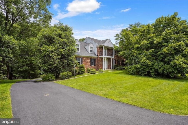 Building Photo - 9708 Locust Hill Dr