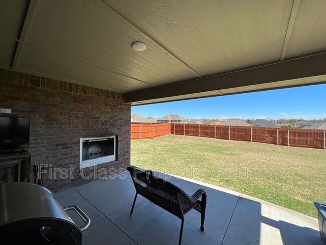 Building Photo - 3116 Drake Crest Dr