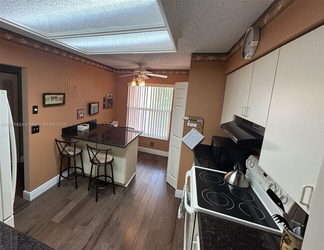 Building Photo - 14575 Bonaire Blvd