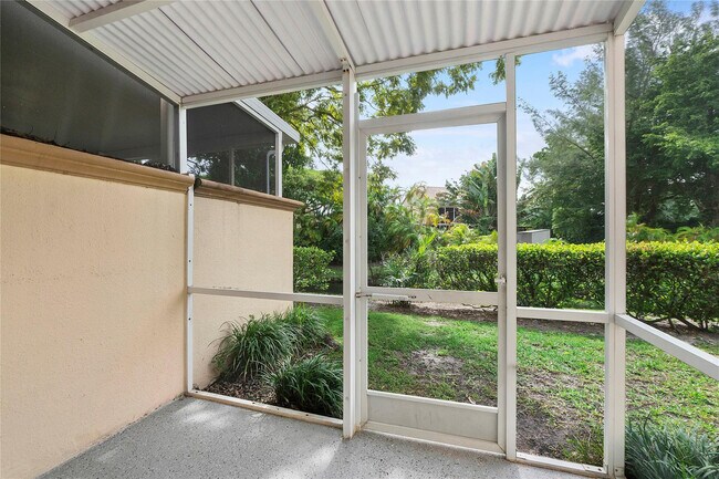 Building Photo - 9664 Royal Palm Blvd