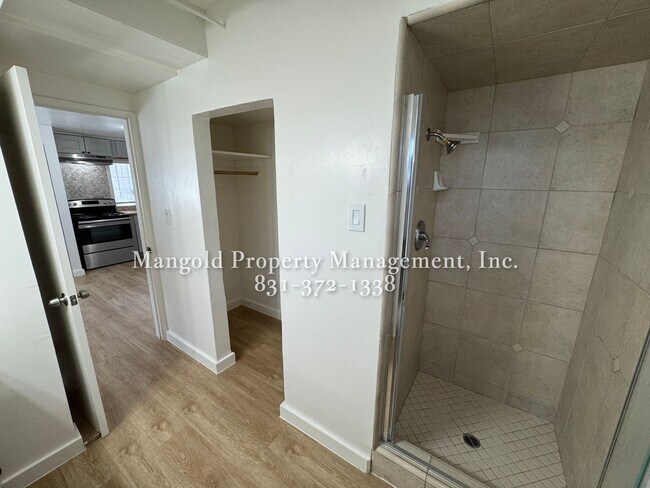 Building Photo - 333clay