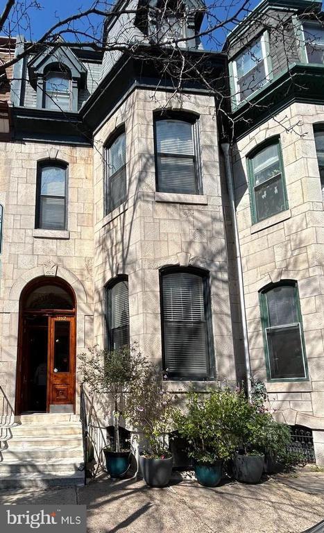 Building Photo - 152 N 21st St