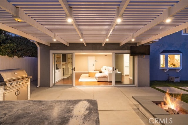 Building Photo - 407 E 16th St