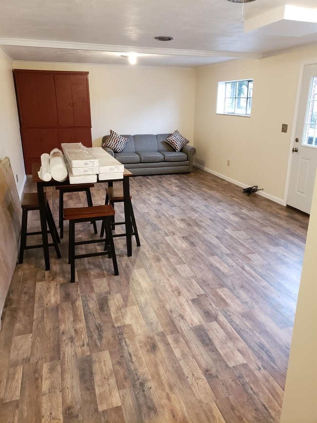 Building Photo - 2149 Evergreen Rd