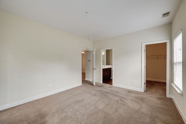Building Photo - 8045 Bienville Dr