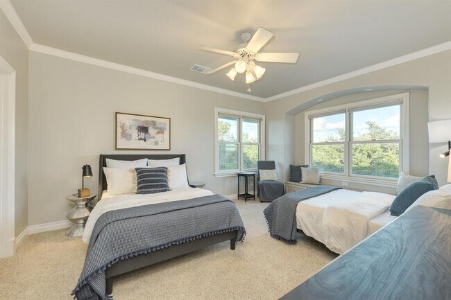 Building Photo - 813 Moonlight Bay Dr