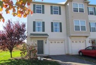 Building Photo - 3 bedroom Townhome in Amberleigh HOA
