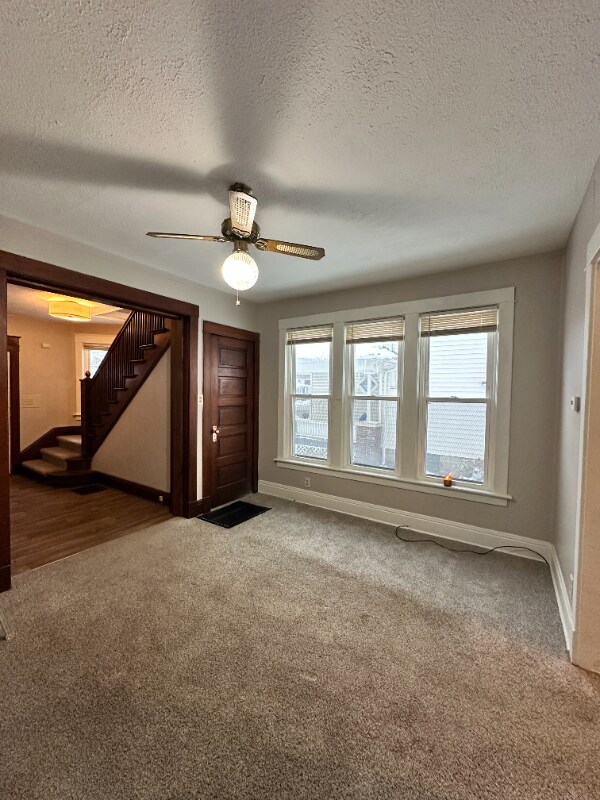 Building Photo - 526 W Beardsley Ave