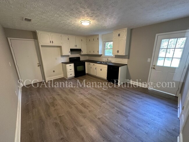 Building Photo - 972 Walnut Creek Ln