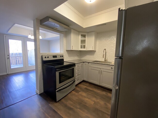 Building Photo - 9107 E 69th Pl