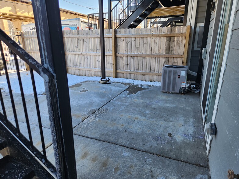 Building Photo - 4051 S Prairie Ave