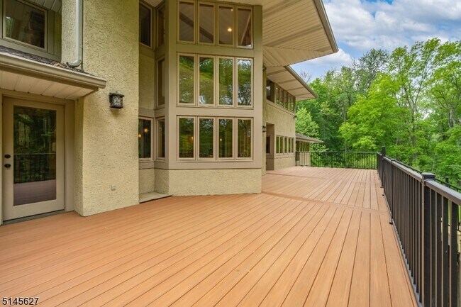 Building Photo - 36 Rocktown Hill Rd