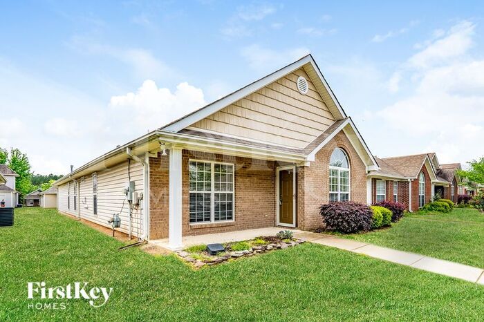 Building Photo - 138 Village Dr