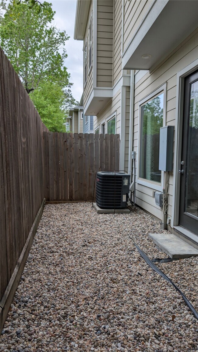 Building Photo - 5116 Pine Reach Dr