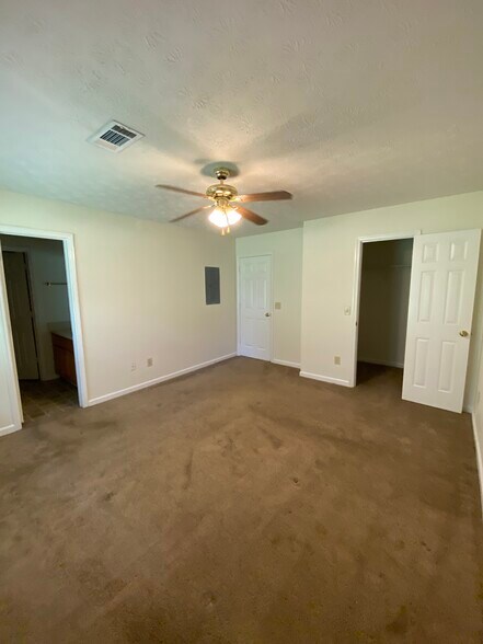 Master Bedroom - 1963 Bluff Ct