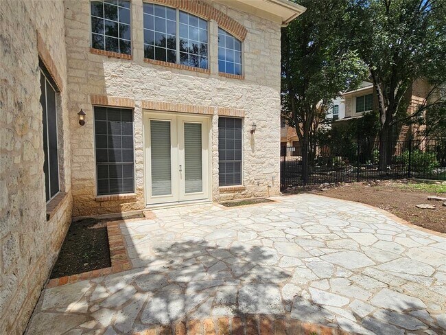 Building Photo - 11301 Taylor Draper Ln