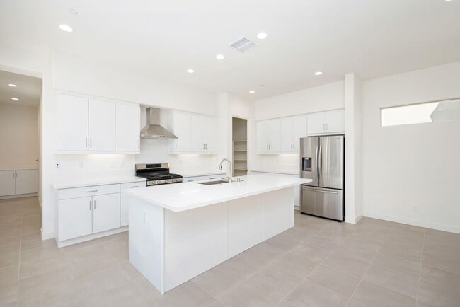 Building Photo - 80422 Platinum Wy