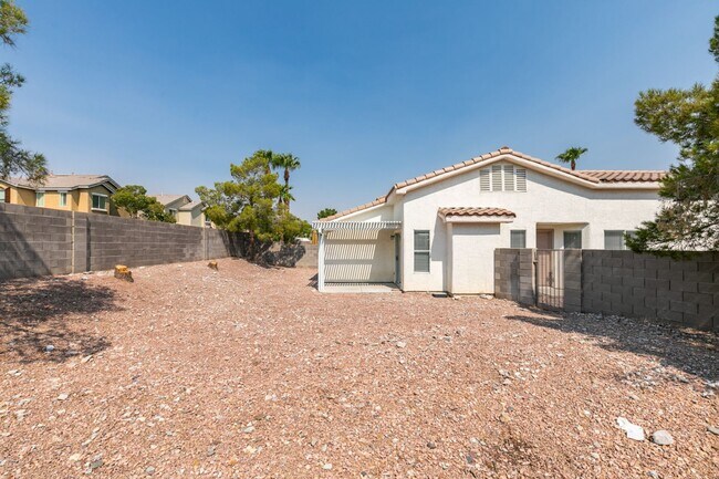 Building Photo - Charming 3-Bedroom Single-Story Home in Elkhorn!