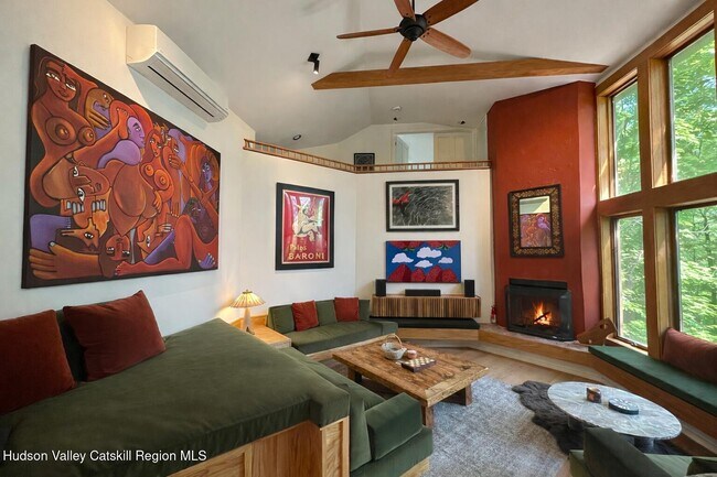 Building Photo - 26 Webster Rd