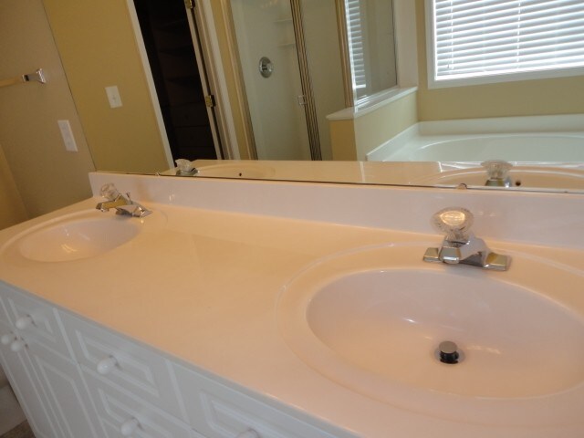 Building Photo - 2005 Semmes Ln