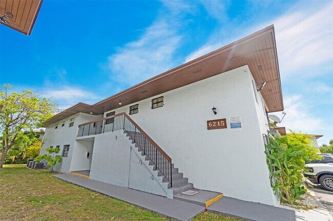 Building Photo - 6215 W 24th Ave