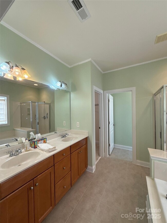 Building Photo - 7032 Ladys Secret Dr