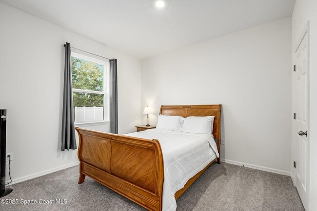 Building Photo - 1717 Dalroy St NW