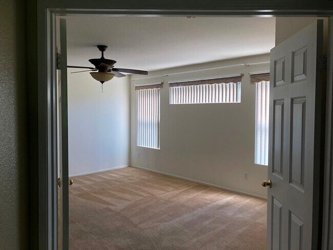 Building Photo - 24829 River Oak Ct