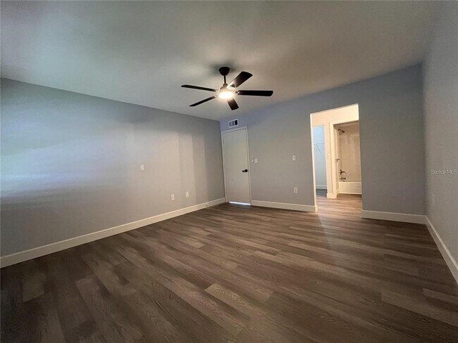 Building Photo - 314 Spring Lakes Blvd