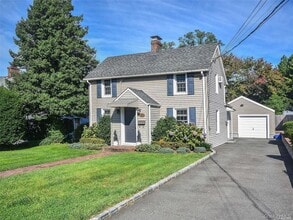 Building Photo - 63 Elm Ave
