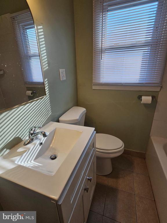 Building Photo - 21 Dawes Dr