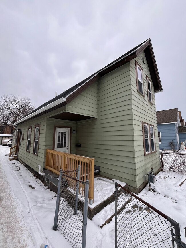 Building Photo - 3794 W 31st St