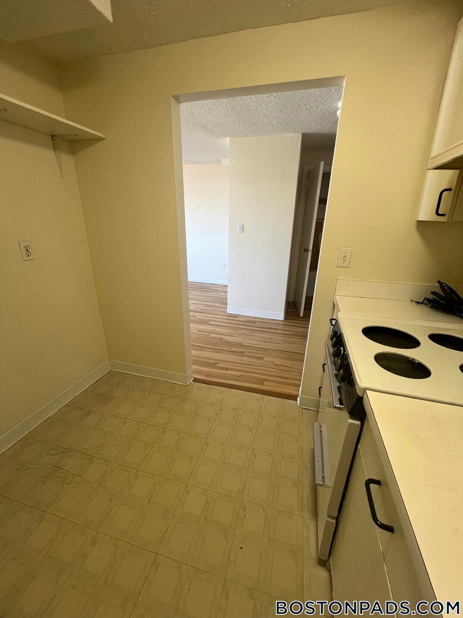 Building Photo - 20 Riverside St