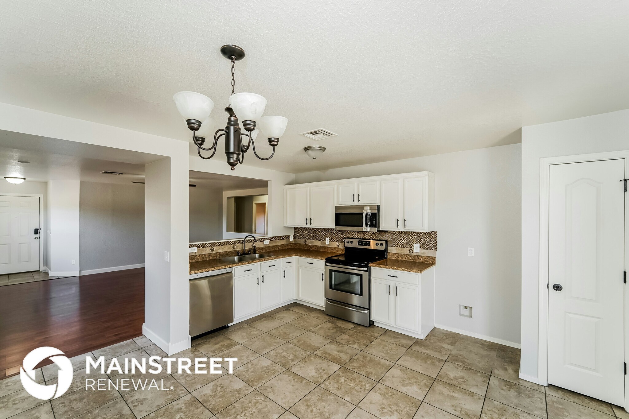 Building Photo - 2851 E Liverpool