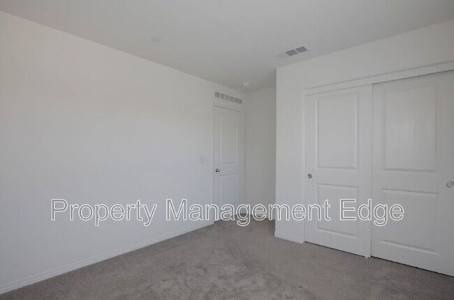 Building Photo - 30183 Sunset Pier Dr