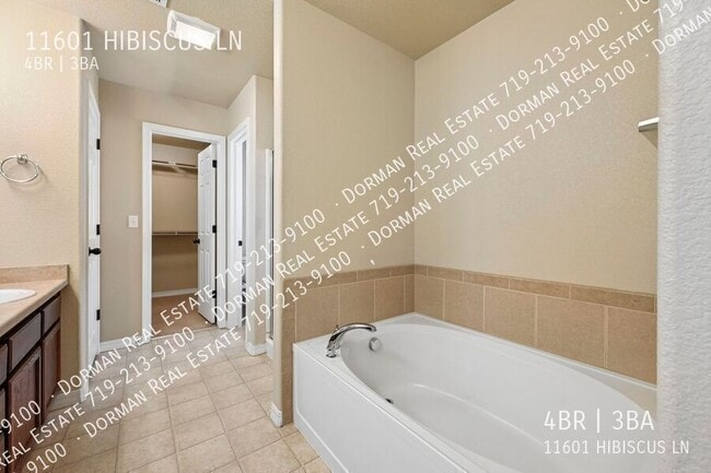 Building Photo - 11601 Hibiscus Ln