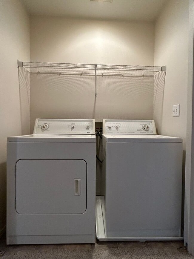 Building Photo - Three Bedroom Duplex