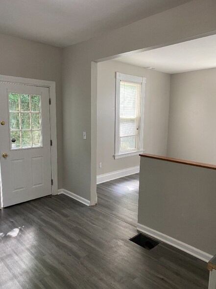 Building Photo - 312 Purcell Ave