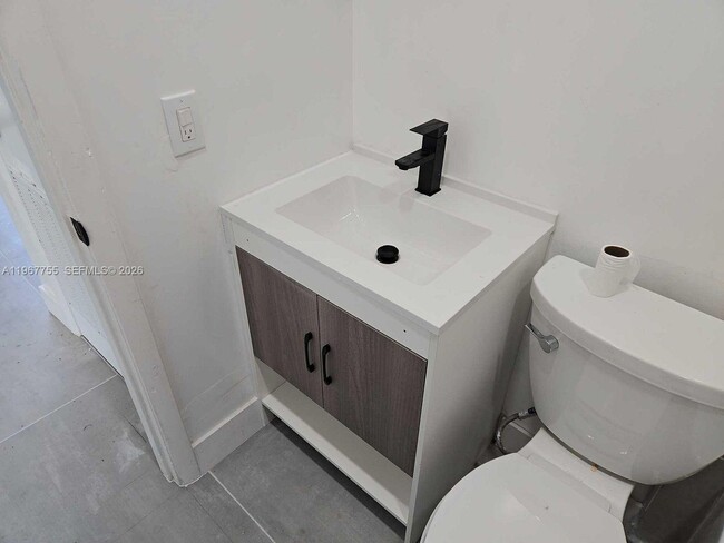 Building Photo - 3001 SW 23rd Terrace