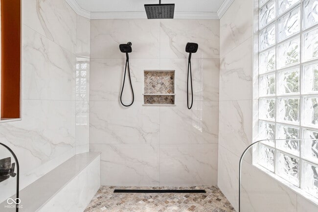 Building Photo - 1531 N College Ave