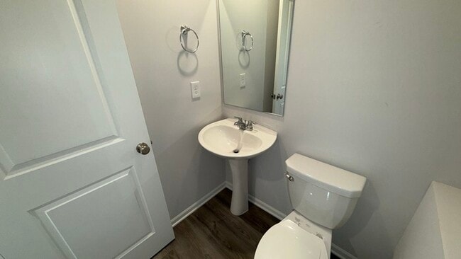 Building Photo - Lovely 3-Bedroom Home in a Quiet Kansas Ci...